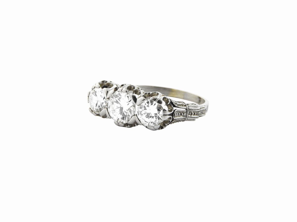 Anello in Platino con Diamanti
