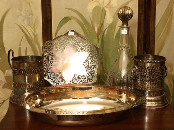 Table accessories in silver metal
