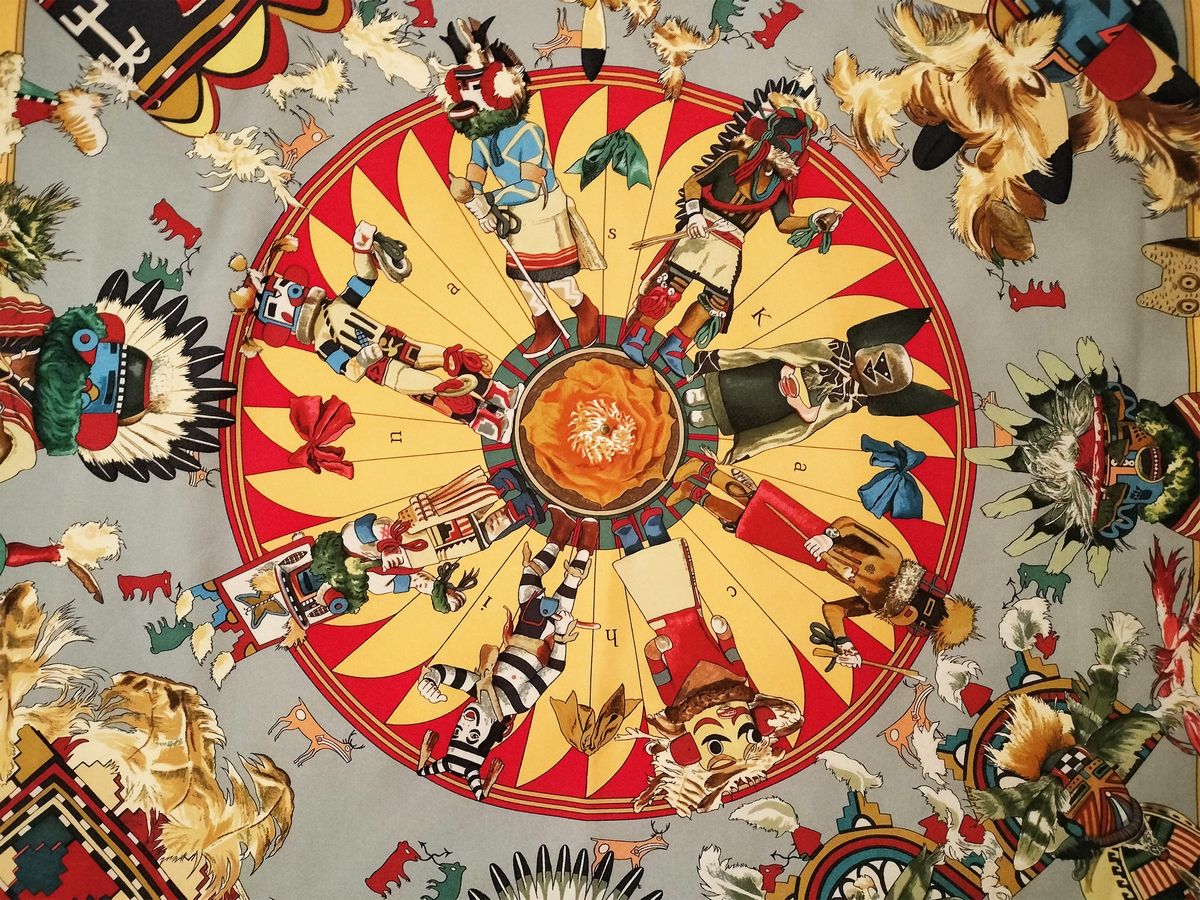 Hermès,"kachinas", Foulard in Seta