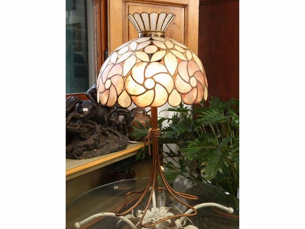 Table lamp