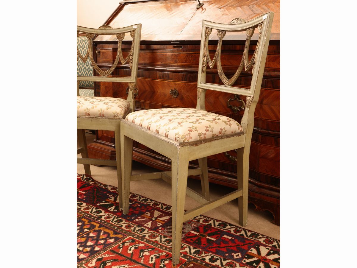 Coppia di Sedie in Legno Laccato