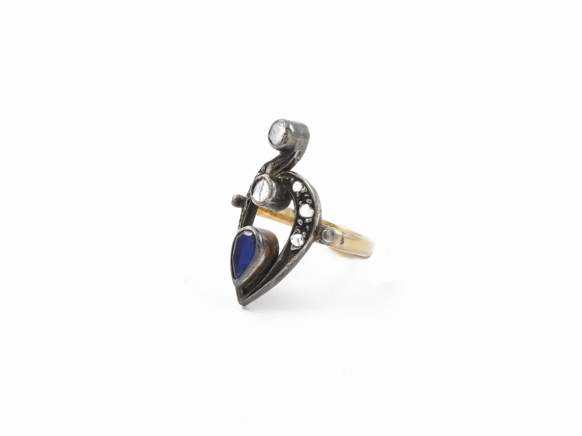 Anello in Oro e Argento con Diamanti e Zaffiro