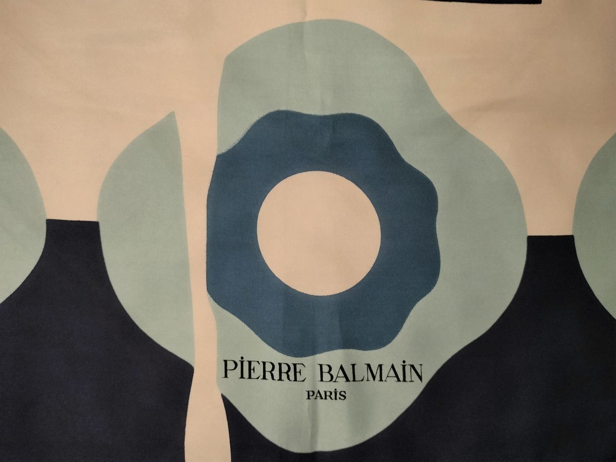 Pierre Balmain, Foulard in Seta