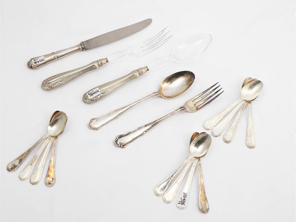 Assortment of silver cutlery  - Auction A florentine house. Between tradition and modernity Silvers - I - - Maison Bibelot - Casa d'Aste Firenze - Milano