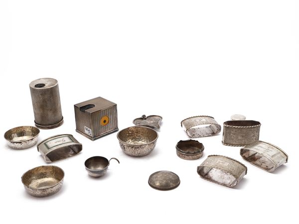 Lot of silver trinkets  - Auction A florentine house. Between tradition and modernity Silvers - I - - Maison Bibelot - Casa d'Aste Firenze - Milano