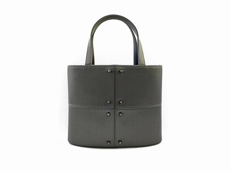 Tod's, Borsa a Secchiello in Raso Color Canna di Fucile