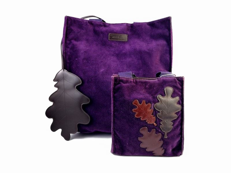Salvatore Ferragamo, Shopper in Velluto Viola a Coste con Borsetta Abbinata