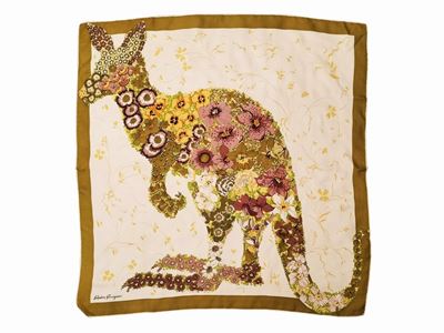Salvatore Ferragamo, Foulard in Seta