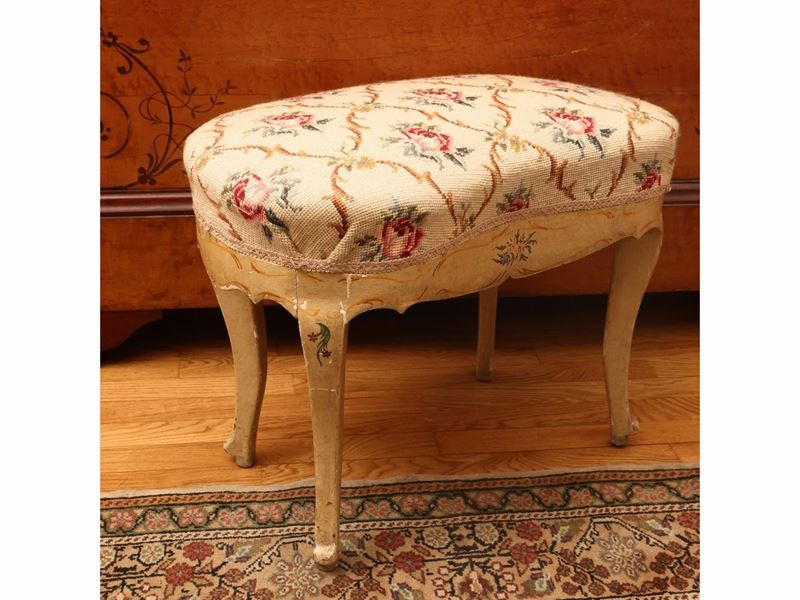 Sgabello in Legno Laccato Color Crema