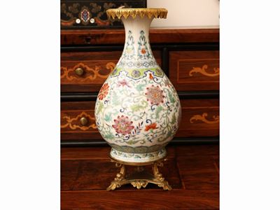 Vaso a Bottiglia in Porcellana