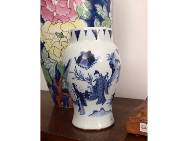 Piccolo vaso in porcellana