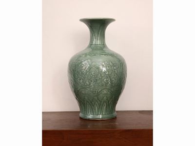 Vaso in Porcellana con Invetriatura Céladon