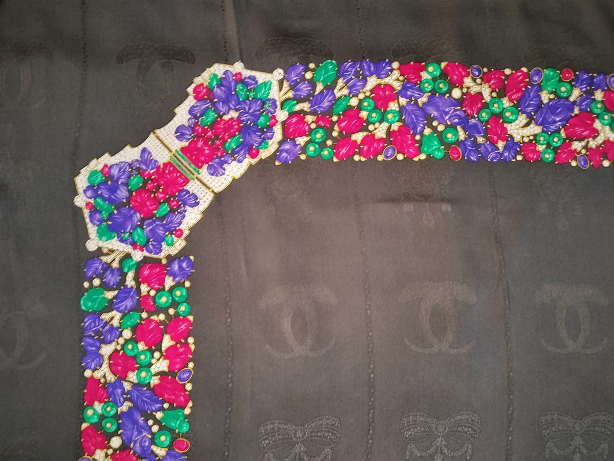 Cartier, Due Foulard in Seta Jacquard Firmata