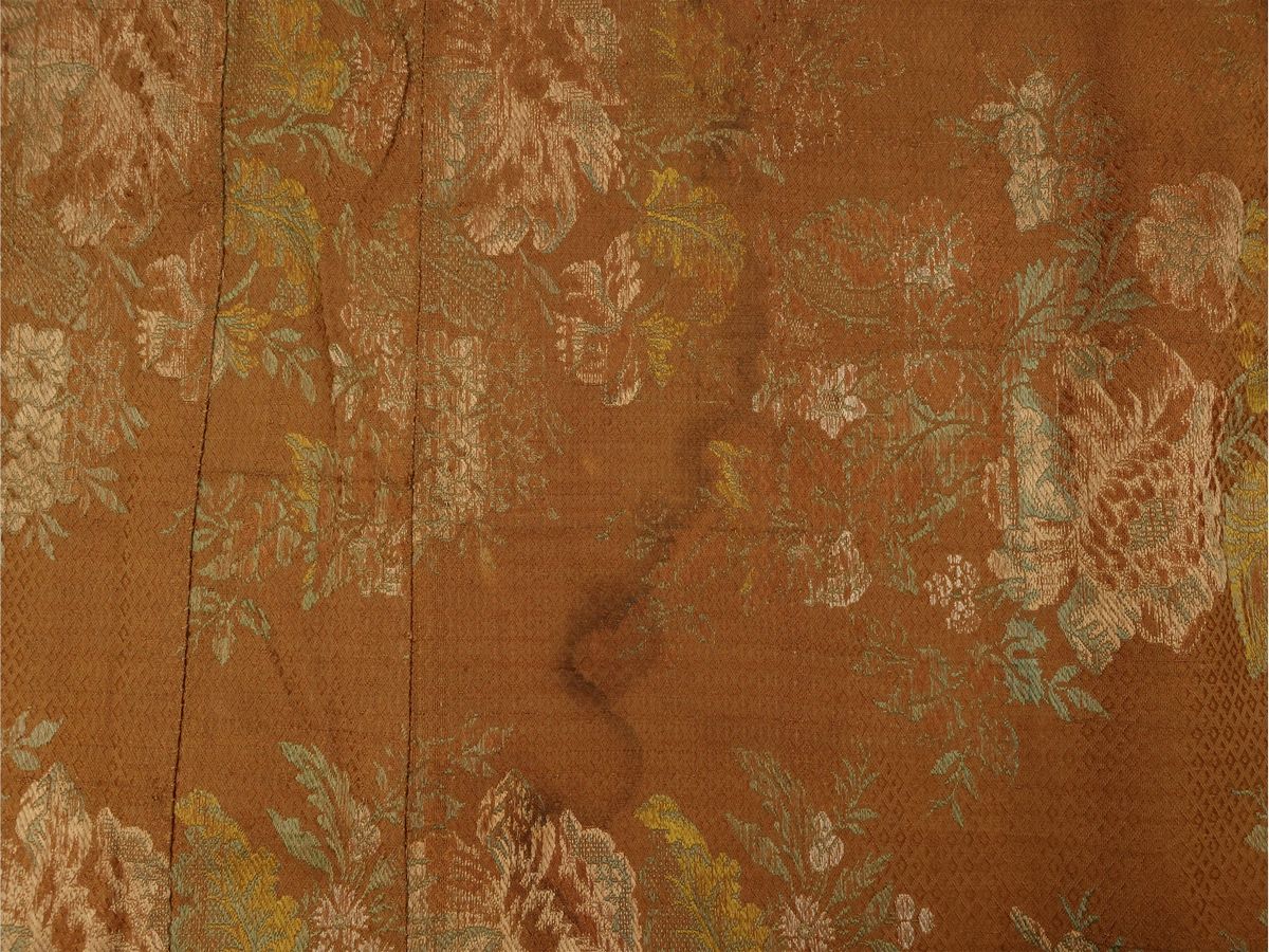 Grande Paliotto in Broccato di Seta, XVIII Secolo