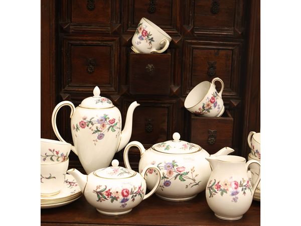 Porcelain tea service, Wedgwood