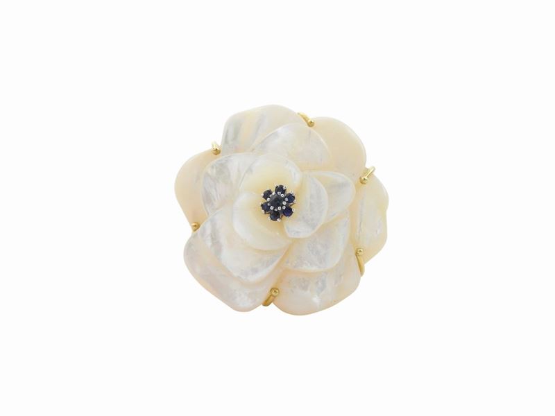 Anello in Oro Giallo con Zaffiri e Madreperla