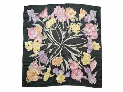 Salvatore Ferragamo, Foulard in Seta