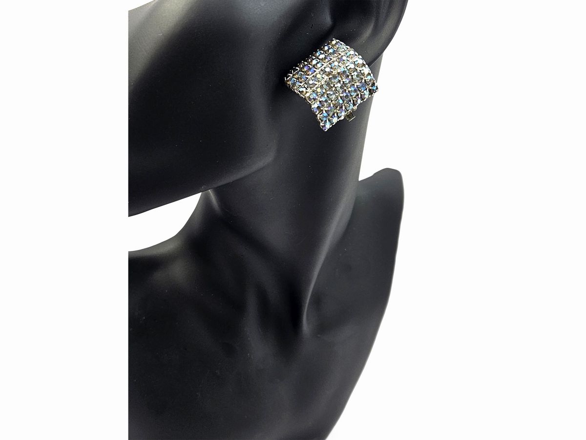 Orecchini a Clip con Pavé di Strass Aurora Boreale