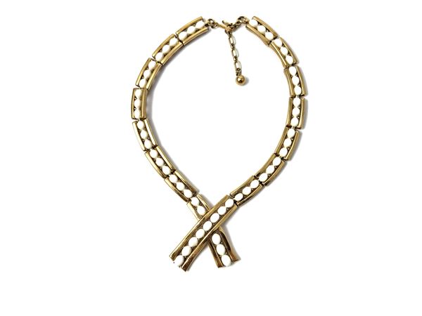 Trifari, Semi-rigid necklace