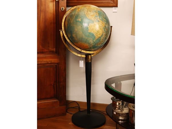 Floor-standing globe, Valsania  (Italy, 1950s)  - Auction A florentine house. Between tradition and modernity Modern and contemporary art Collection of modern paintings and Design - II - - Maison Bibelot - Casa d'Aste Firenze - Milano