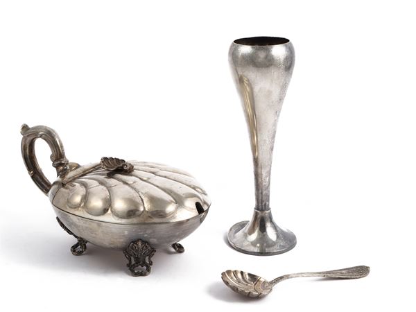 Due accessori per la tavola in argento  - Auction A florentine house. Between tradition and modernity Silvers - I - - Maison Bibelot - Casa d'Aste Firenze - Milano