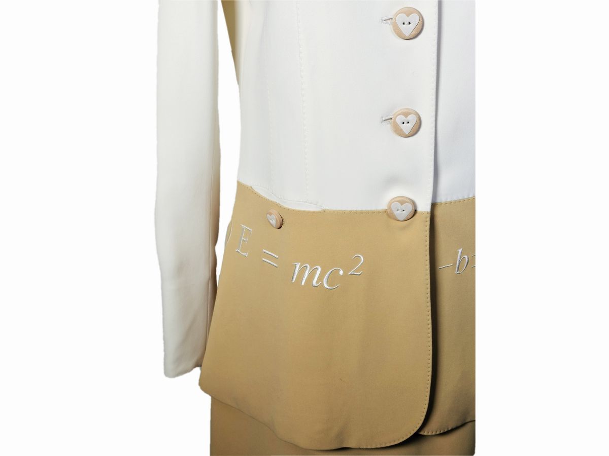 Moschino Couture, Completo