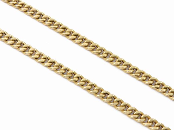 Yellow gold link necklace