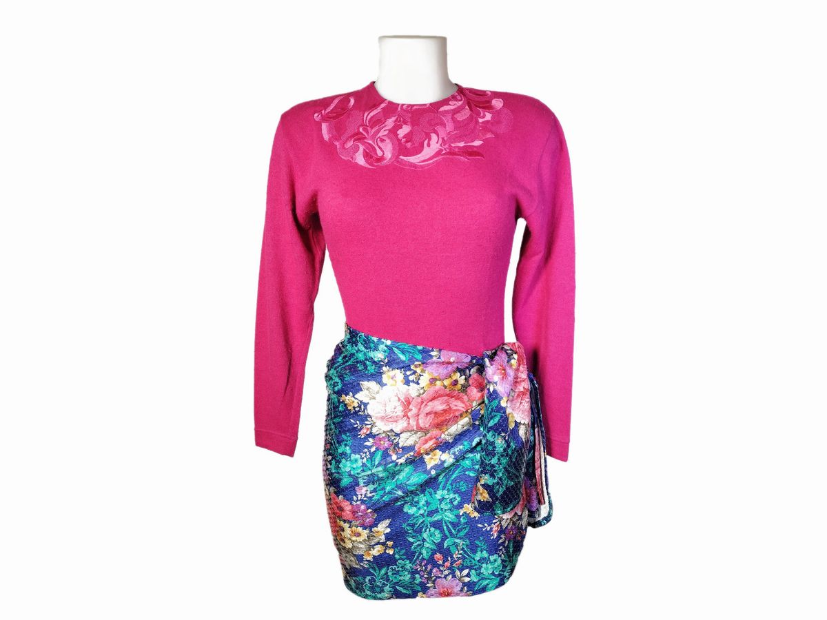 Una Maglia, un Top a Corpino ed una Gonna