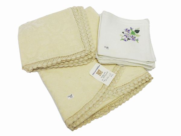 Tovaglia rotonda tessuta a mano in misto lino e cotone damascato color crema, Casa della Valtellina