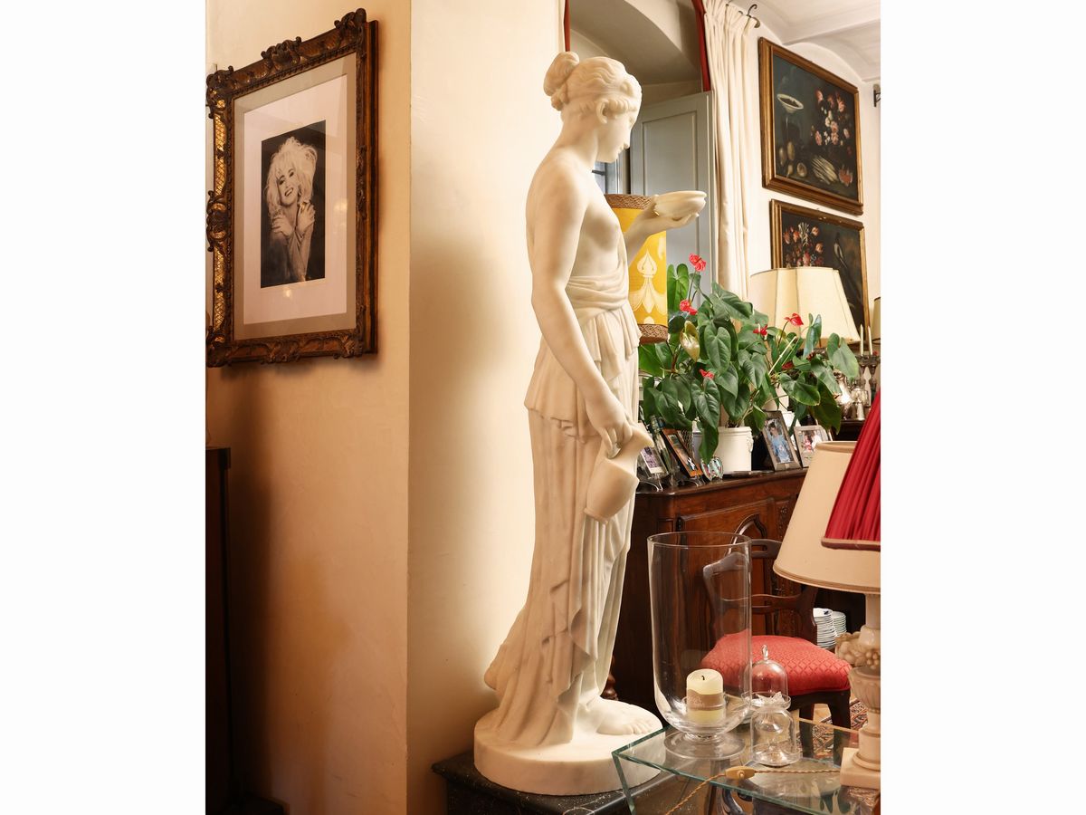 Dea Ebe, Seguace di Berthel Thorvaldsen