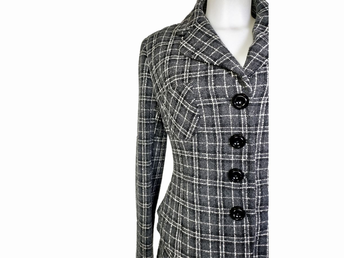 D&g Dolce e Gabbana, Tailleur Gonna Grigia in Lana Bouclè a Fantasia Tartan