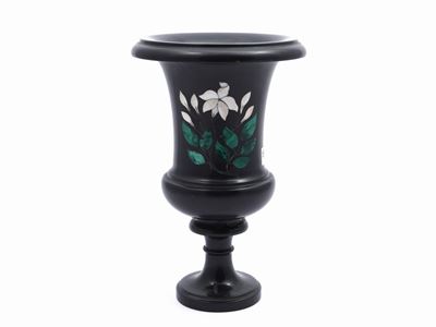 Vaso Mediceo in Marmo Nero del Belgio