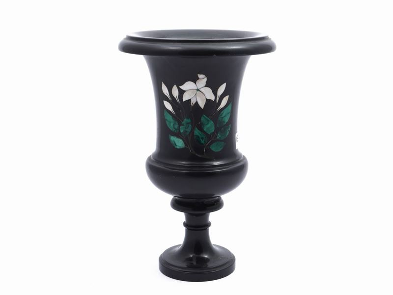Vaso Mediceo in Marmo Nero del Belgio