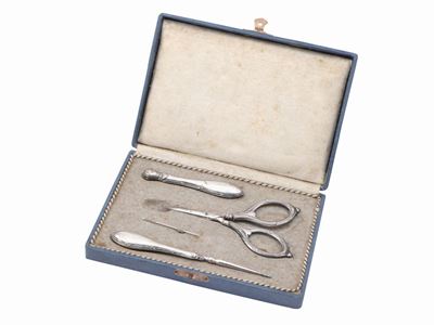 Set da Cucito in Argento