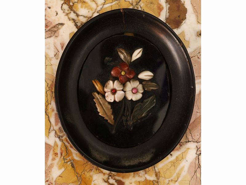 Piccola Placca Ovale a Commesso di Pietre Dure