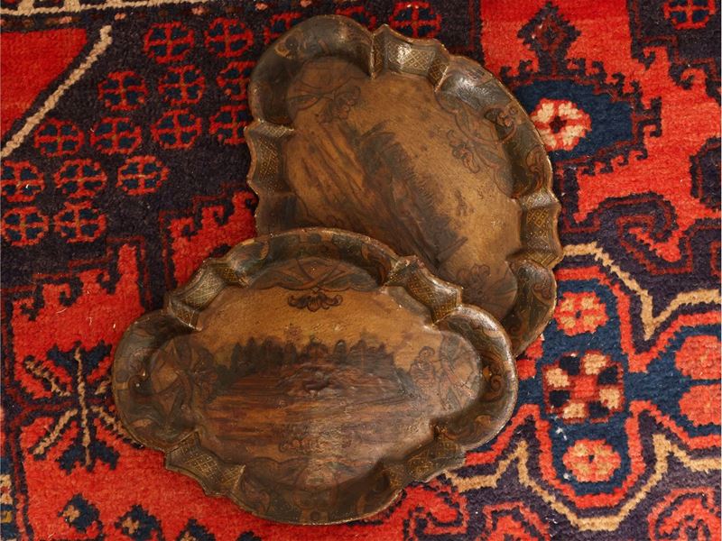 Due Piccoli Vassoi in Legno Laccato