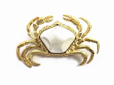 Trifari, Spilla "crab"