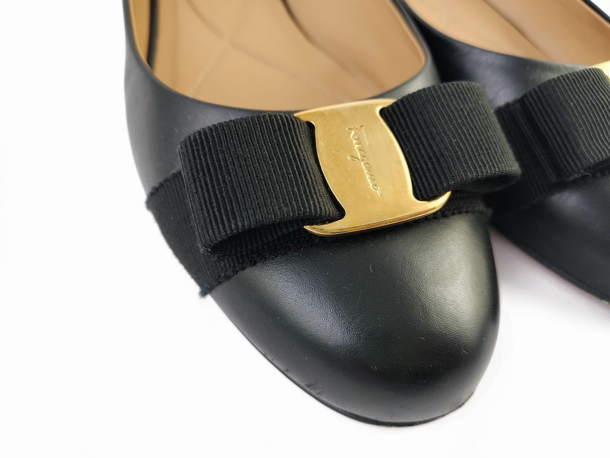 Salvatore Ferragamo, Ballerine Nere in Pelle con Fiocco in Gros