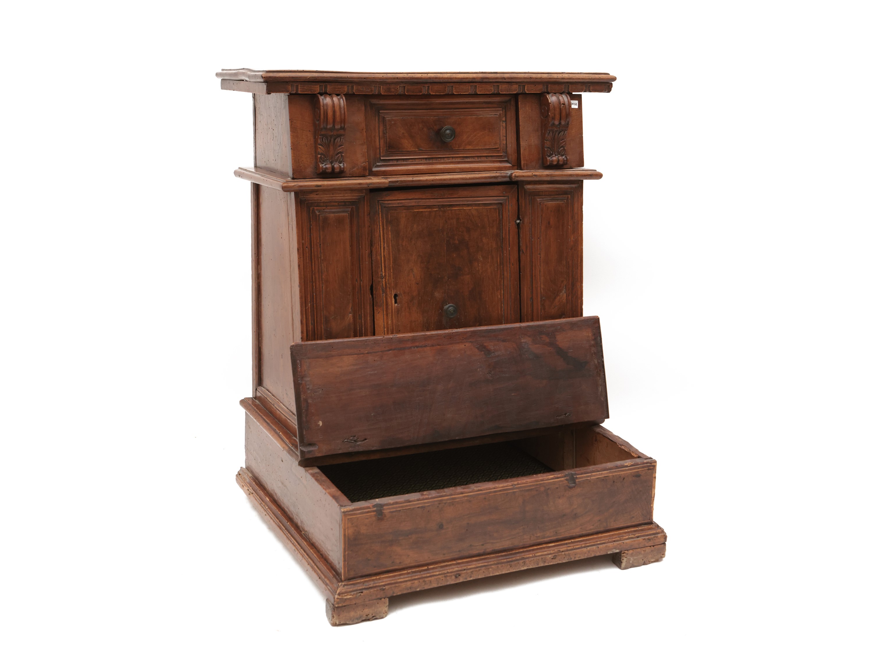 Inginocchiatoio in noce