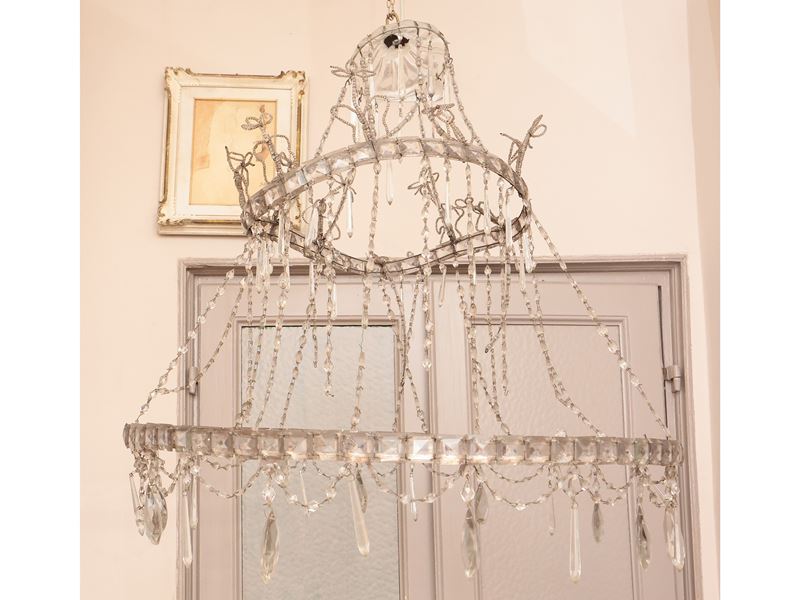 Grande Lampadario a Corona in Cristallo e Metallo