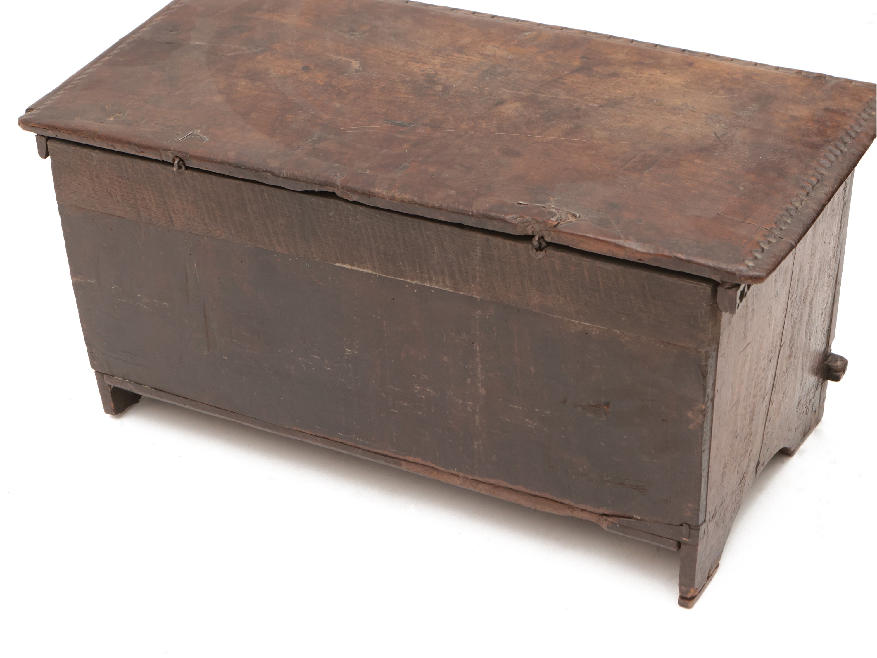 Piccola cassapanca in noce