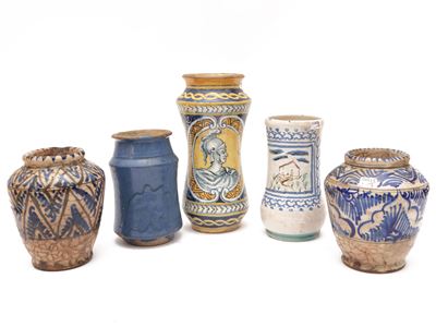 Assortimento di Maioliche