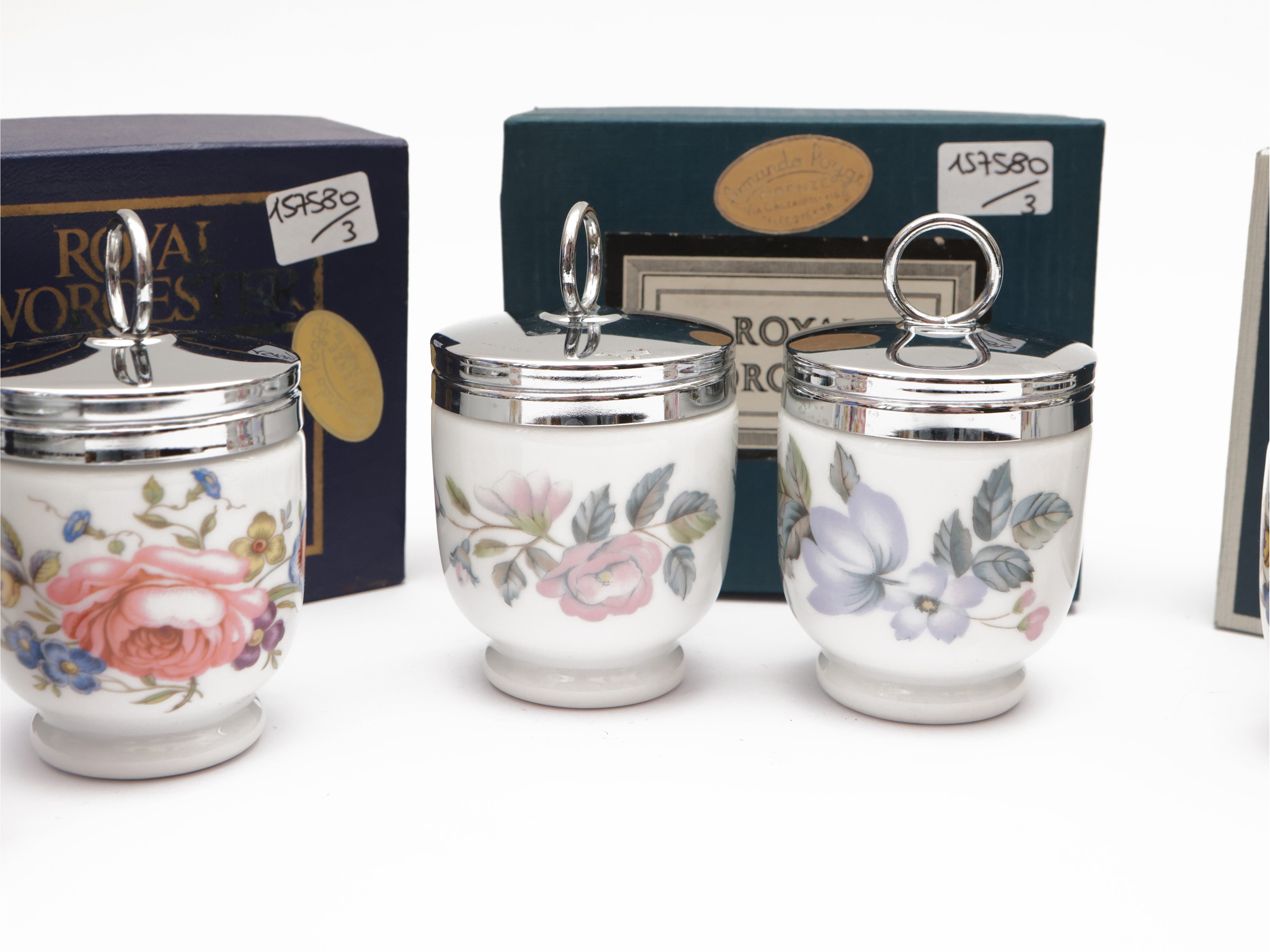 Tre coppie di coddler in porcellana, Royal Worcester