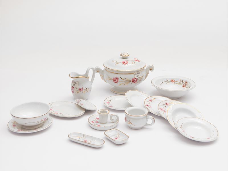 Servizio di Piatti per Bambole in Ceramica, Sci Laveno