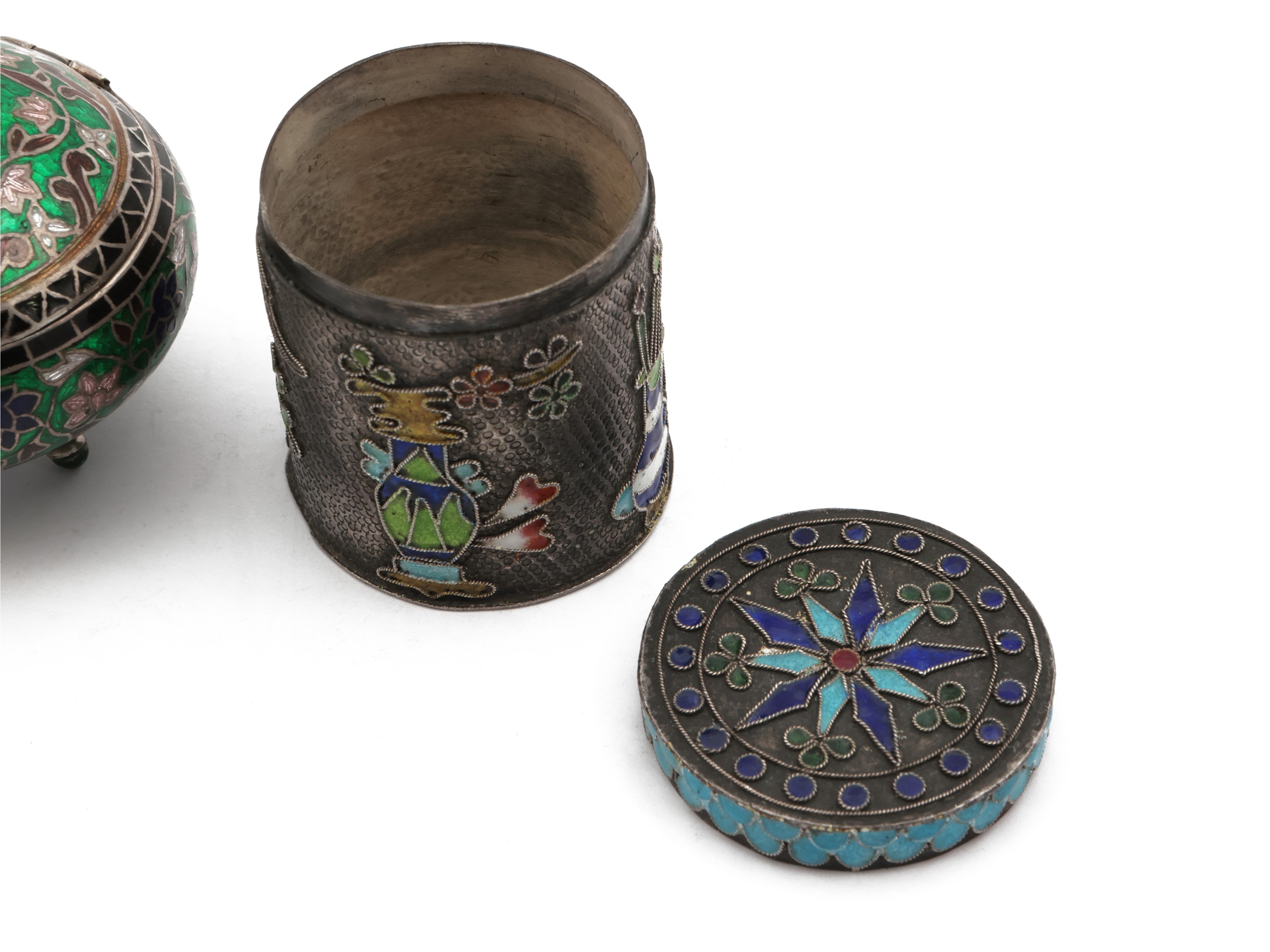 Due Tabacchiere Orientali in Smalti Cloisonné