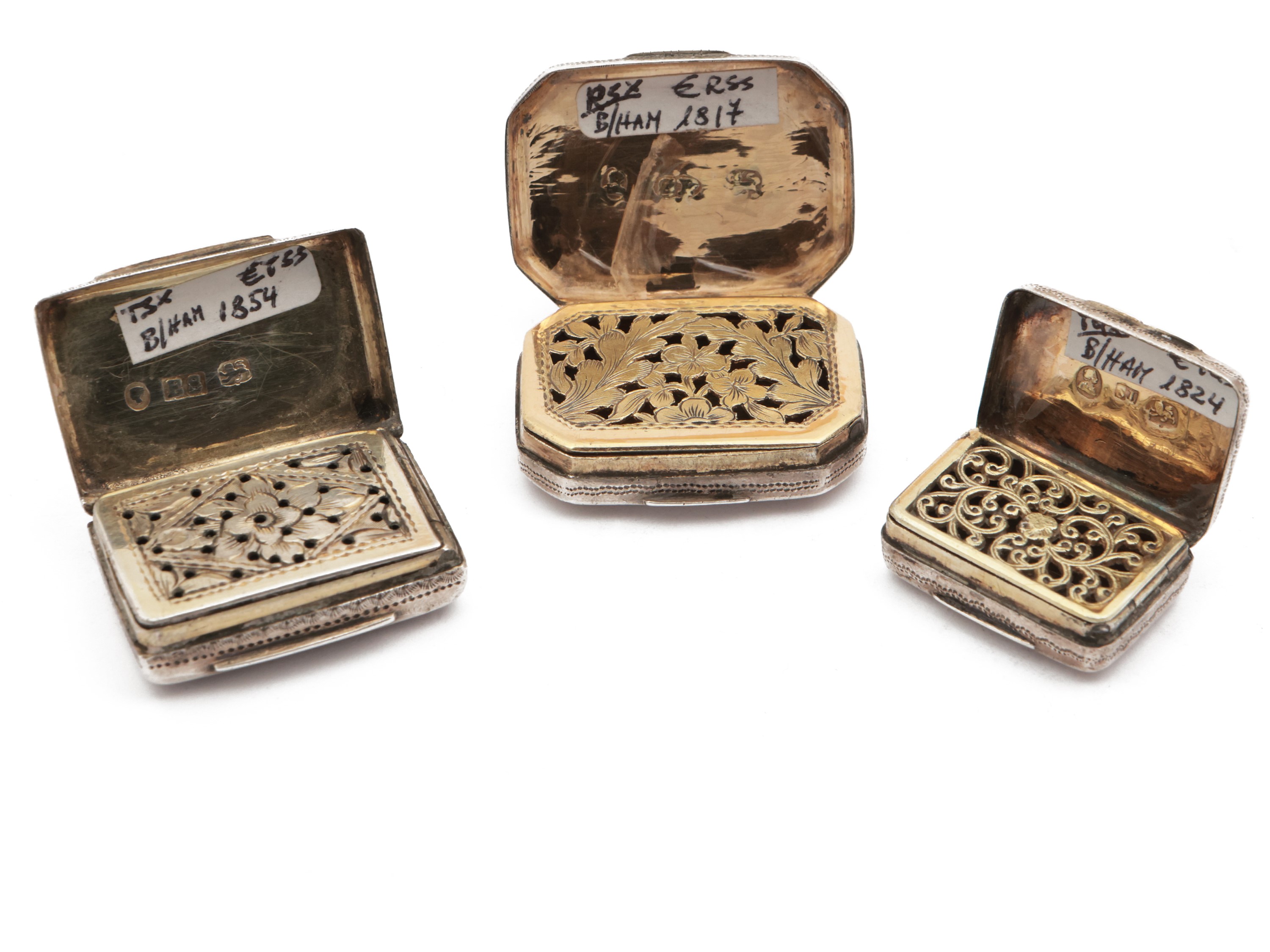 Tre Vinaigrette in Argento da Collezione, Birmingham 1817, 1824, 1854