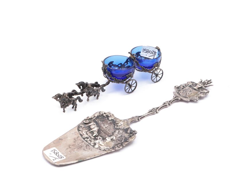 Due accessori in argento