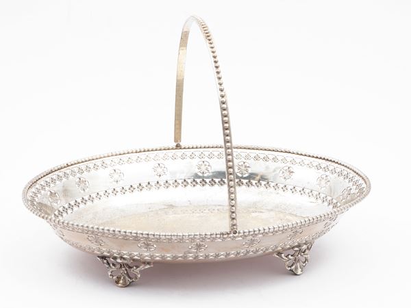 Silver centerpiece basket