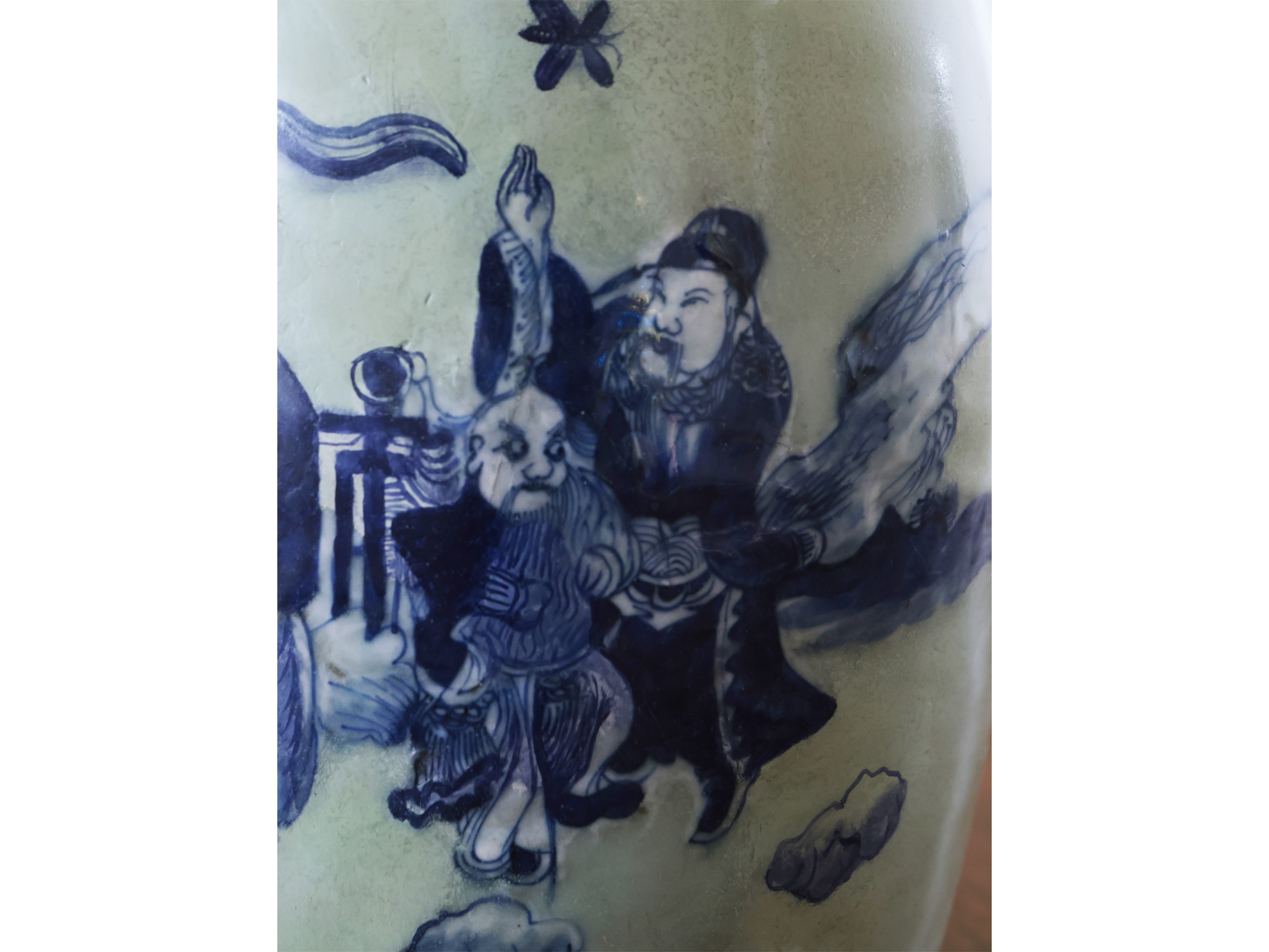 Vaso a Balaustro in Porcellana con Invetriatura Celadon