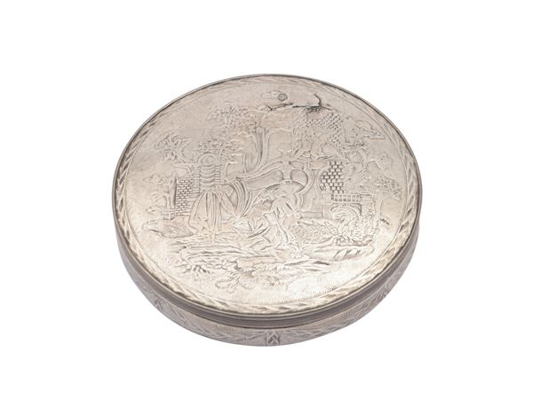 Circular silver snuffbox, probably 18th century